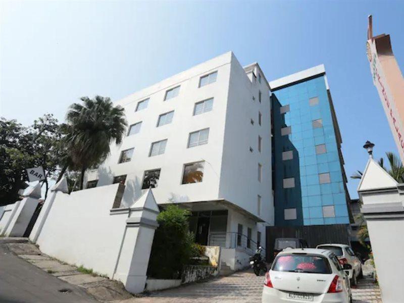 Super Townhouse Prince Palace Тривандрум Экстерьер фото