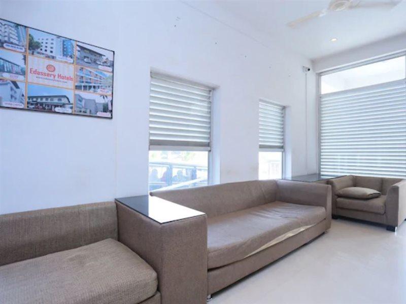 Super Townhouse Prince Palace Тривандрум Экстерьер фото