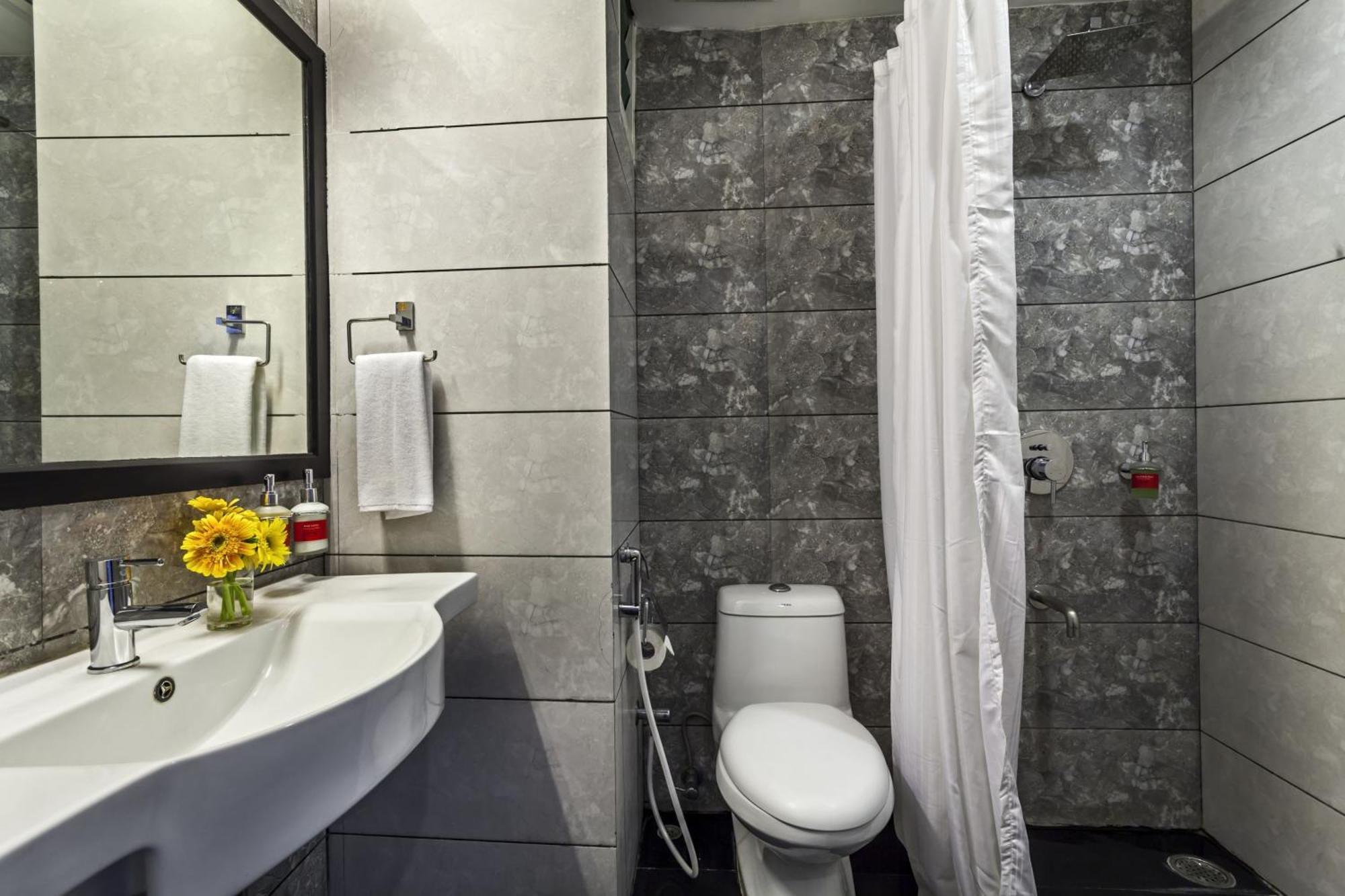 Super Townhouse Prince Palace Тривандрум Экстерьер фото