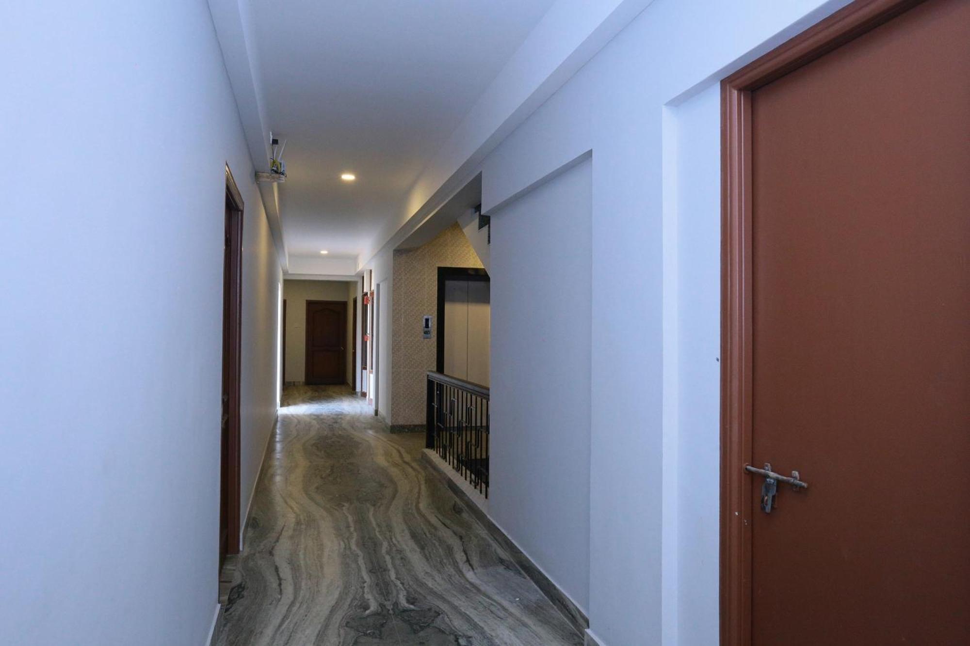 Super Townhouse Prince Palace Тривандрум Экстерьер фото